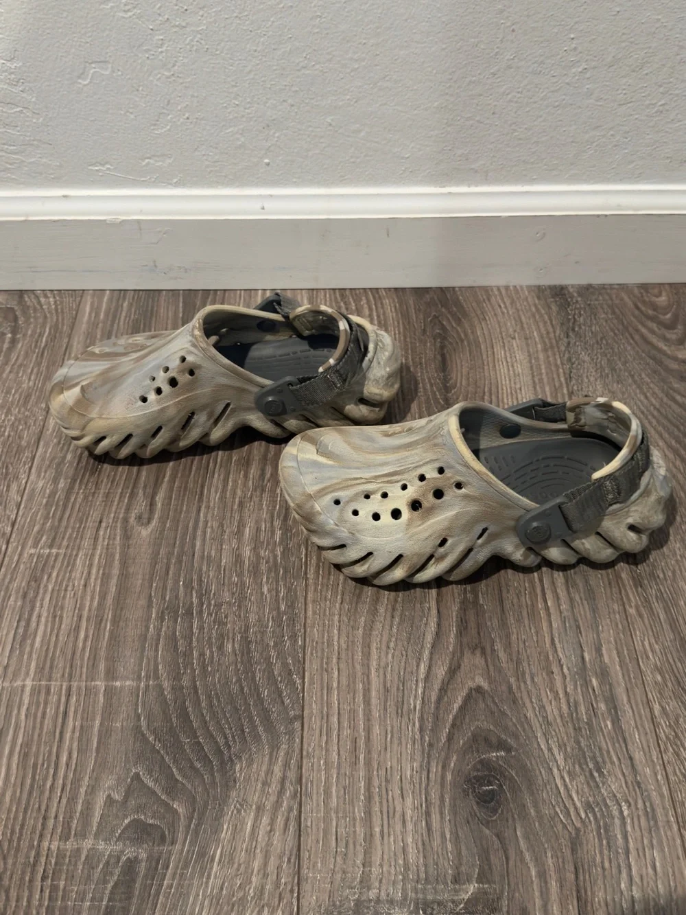Crocs Kids' Echo Marble Clog - size 1